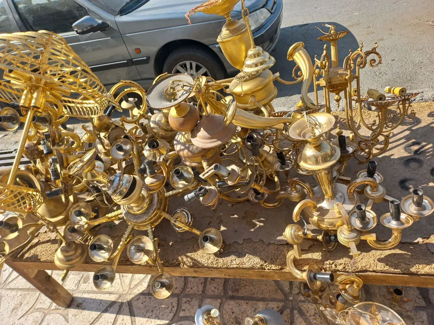 خریدار و فروش انواع لوستر برنجی وبرنز|لوستر و چراغ آویز|کرمانشاه, |دیوار