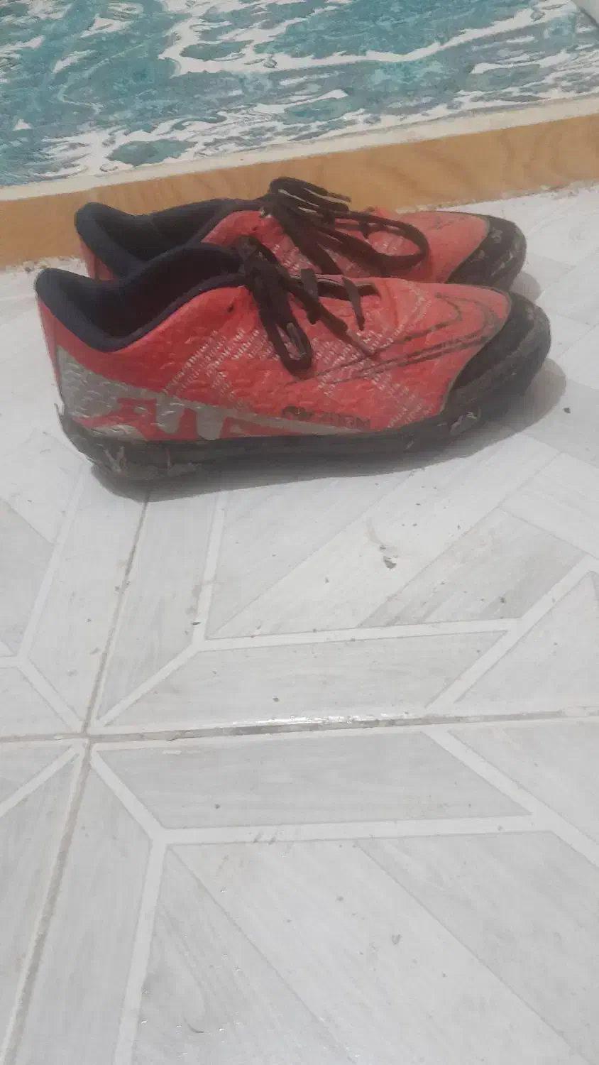 نیم پوت|کیف، کفش، کمربند|جوانرود, |دیوار