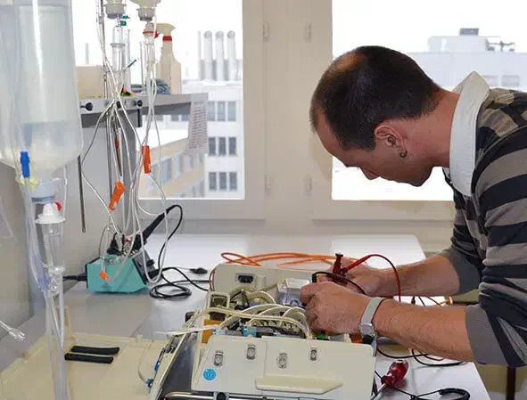 تعمیر،مصرفی،خرید و فروش تجهیزات دندان‌پزشکی|پزشکی|تبریز, |دیوار