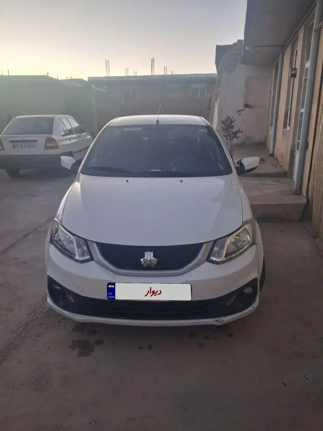 ساینا اس|خودرو سواری و وانت|قیدار, |دیوار