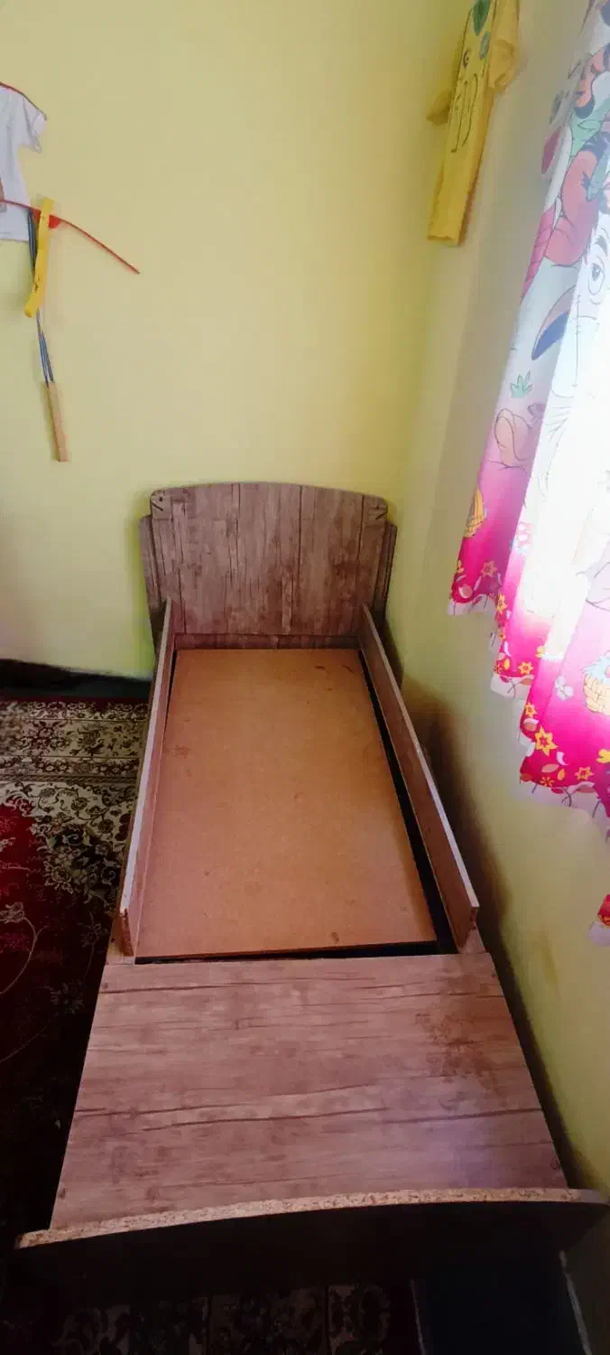 تخت خواب کودک و نوجوان|تخت و سرویس خواب|هشتگرد, فاز ۱ مهستان|دیوار