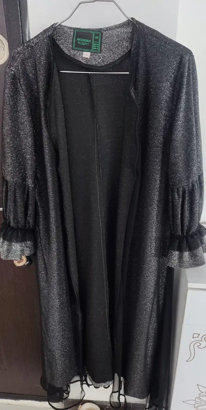 مانتو|لباس|بروجرد, |دیوار