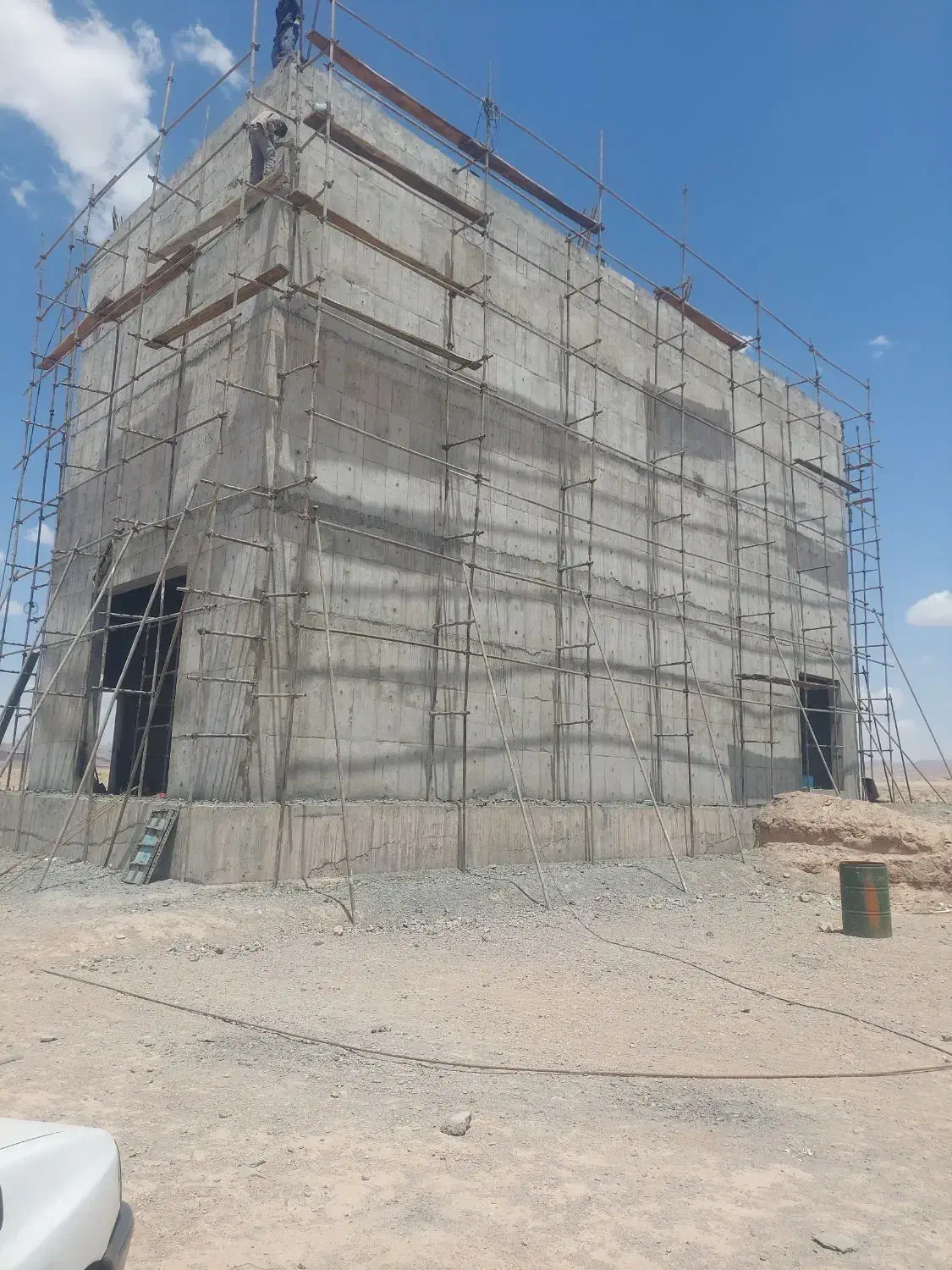 نیازبه یک استاقالبندوآرماتوربند|استخدام معماری، عمران و ساختمانی|بیرجند, |دیوار