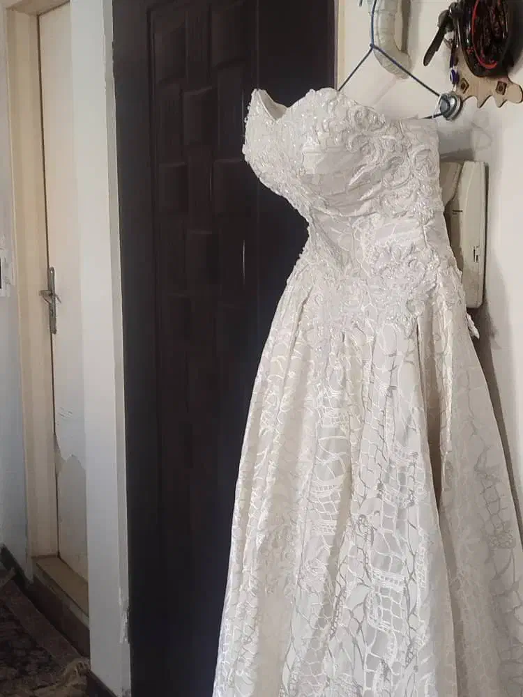 لباس عروس و مجلسی|لباس|بومهن, |دیوار