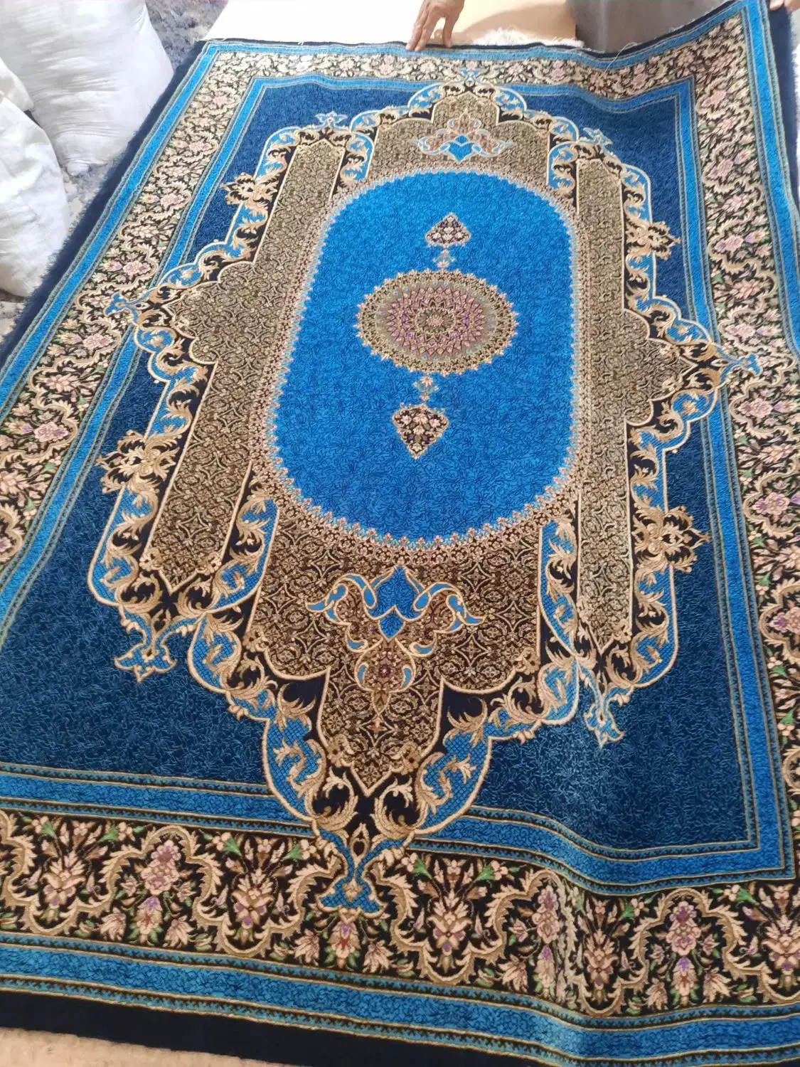 فرش ابریشم دستباف قالیچه معصومی|فرش|تهران, آذربایجان|دیوار