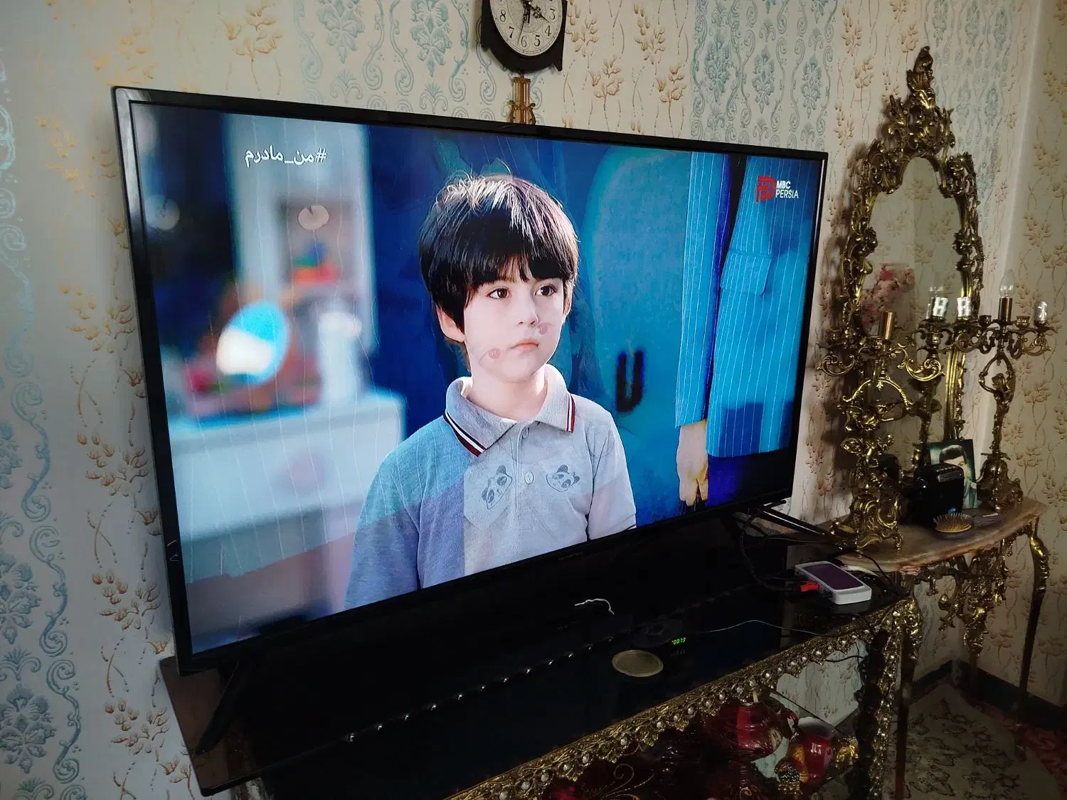 تلویزیون ۴۰اینچ ال ای دی درحدصفر|تلویزیون و پروژکتور|نهاوند, |دیوار