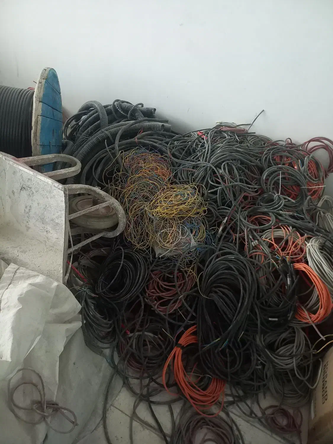 خرید فروش کابل فشار قویی|مصالح و تجهیزات ساختمان|مشهد, امام رضا (ع)|دیوار