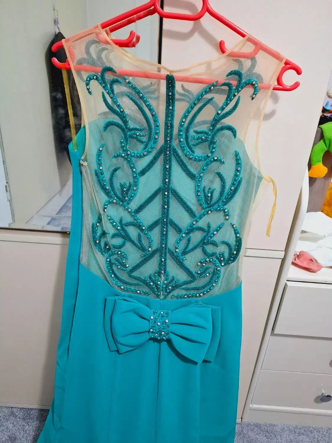 لباس مجلسی|لباس|قم, باجک یک|دیوار