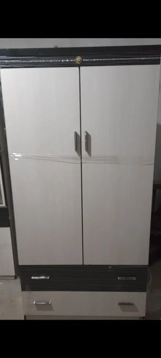 تعدادی لوازم خونه به فروش میرسد|بوفه، ویترین، کنسول|نسیمشهر, |دیوار