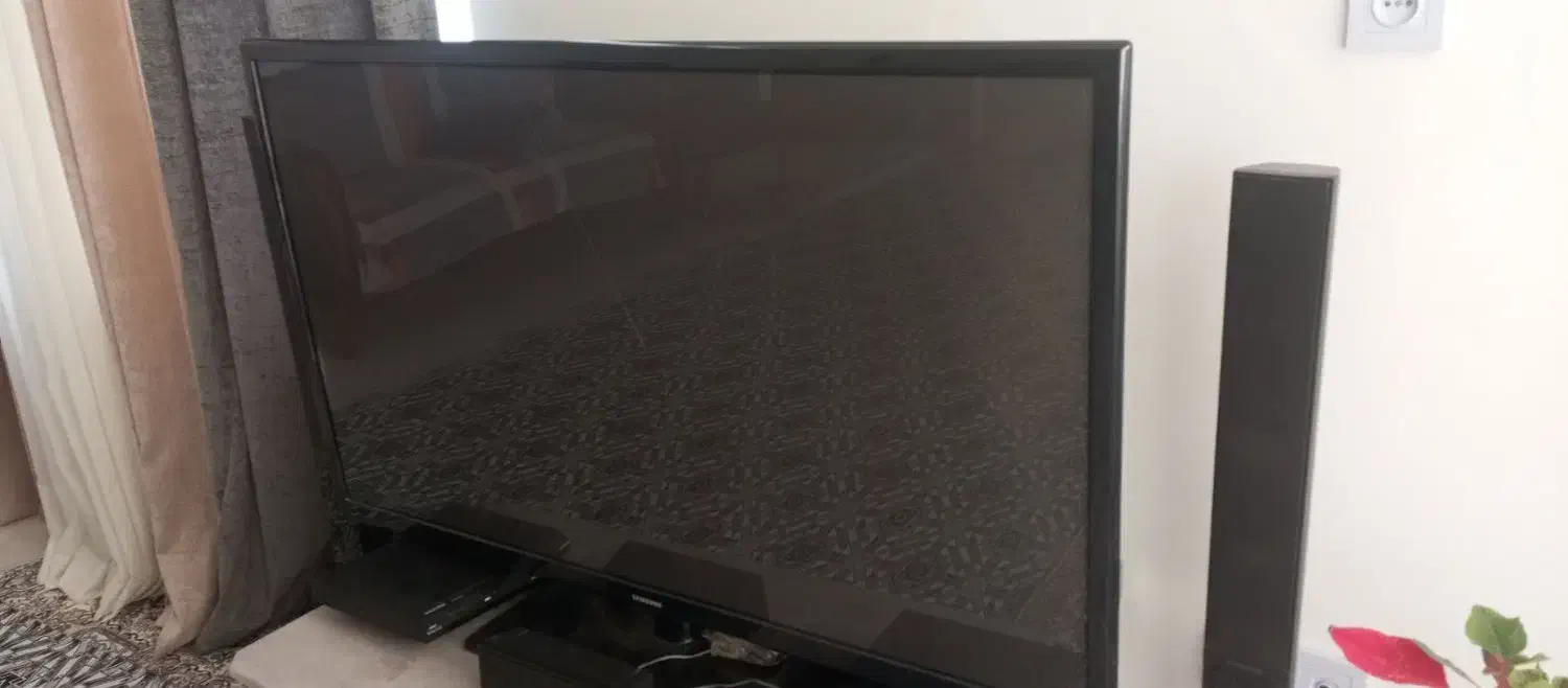 تلویزیون سامسونگ|تلویزیون و پروژکتور|شیروان (خراسان), |دیوار