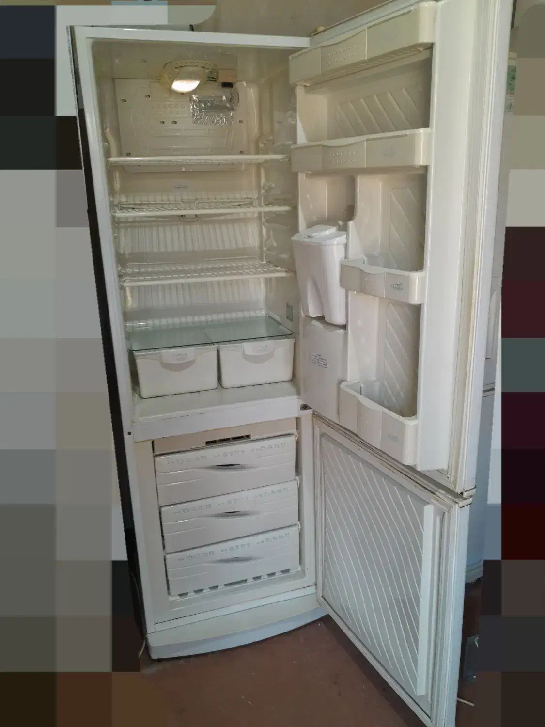 یخچال فریزر درحدنو تمیز کاملا سالم باضمانت|یخچال و فریزر|رشت, دیانتی|دیوار