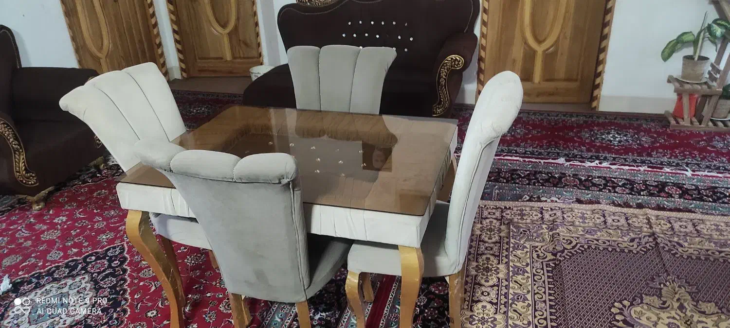 میز ناهاری خوری چهارنفره|میز و صندلی غذاخوری|شیراز, کوشک میدان|دیوار