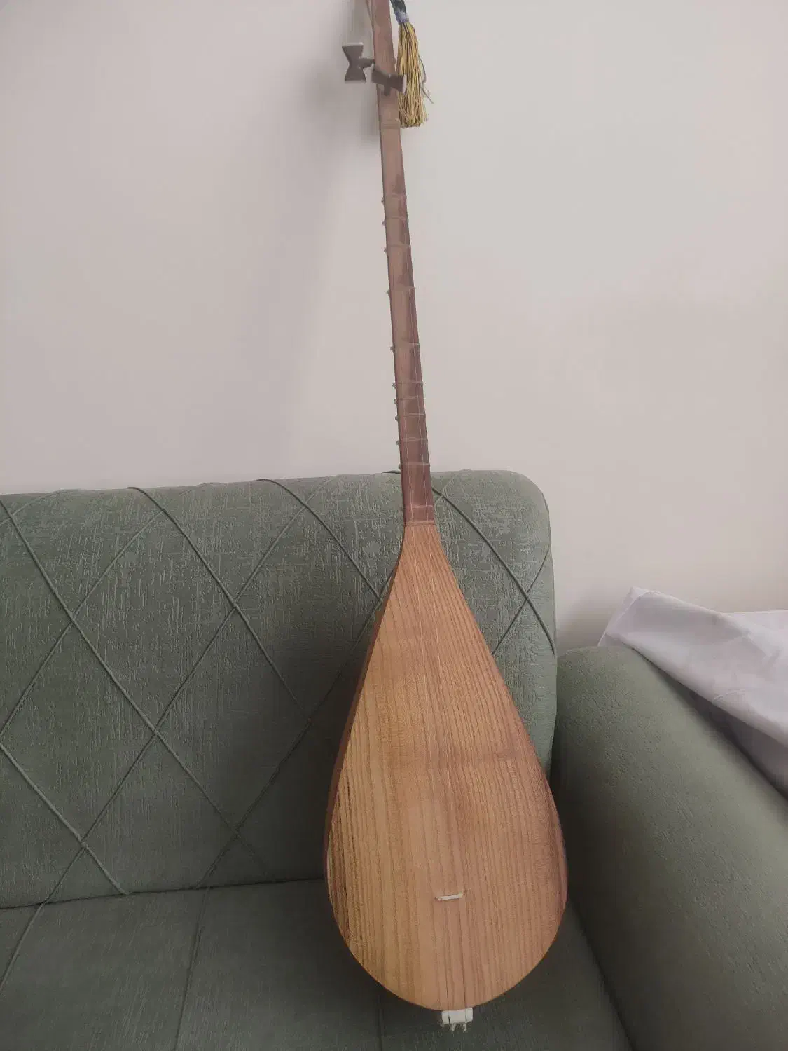 دوتار|سازهای سنتی|فریمان, |دیوار