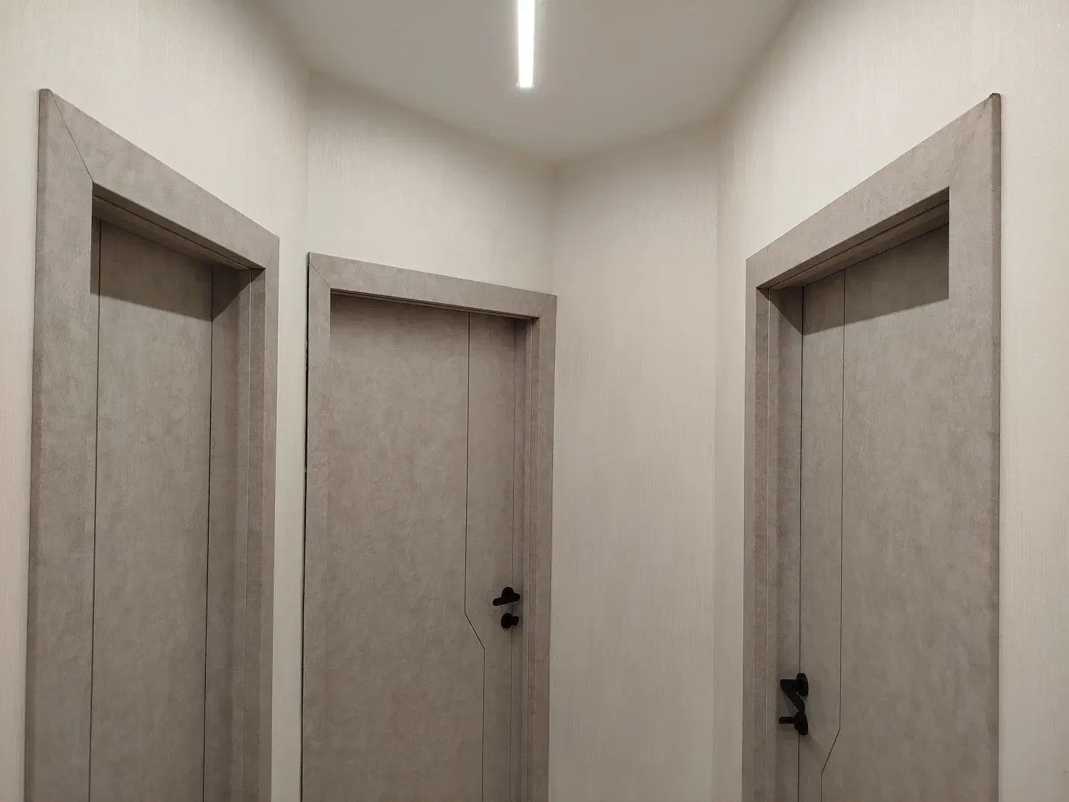 نصب دربهای پلی وود ودکوراسیون|خدمات پیشه و مهارت|قشم, |دیوار