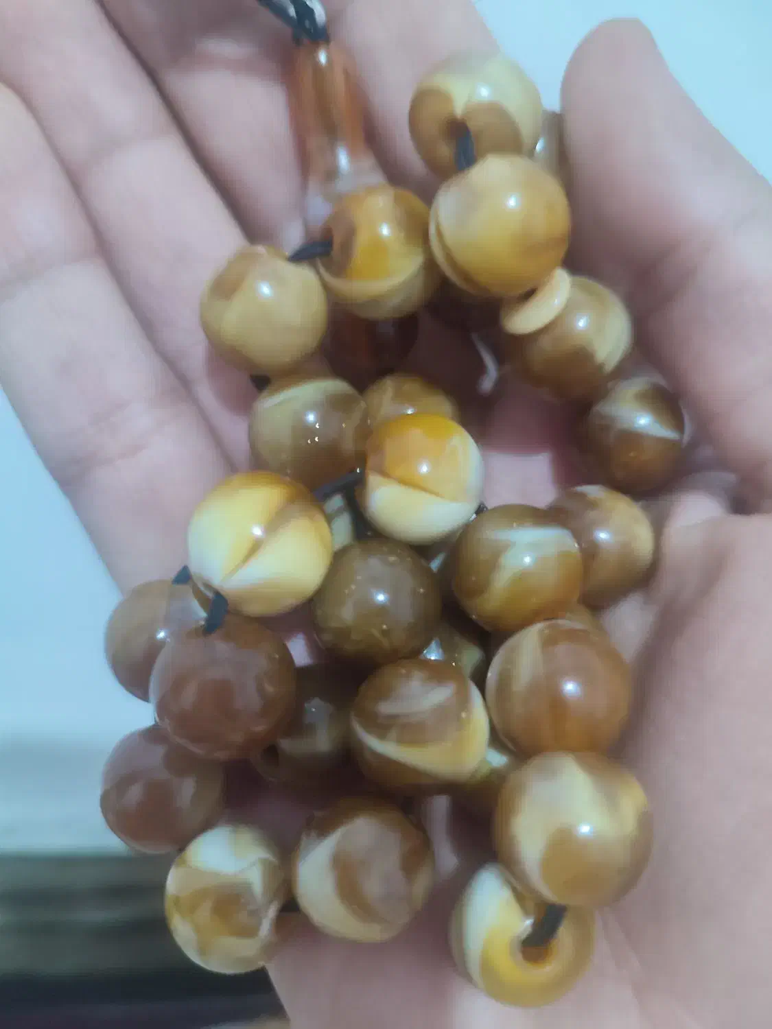 دو عدد تسبیح|کلکسیون اشیاء عتیقه|صحنه, |دیوار