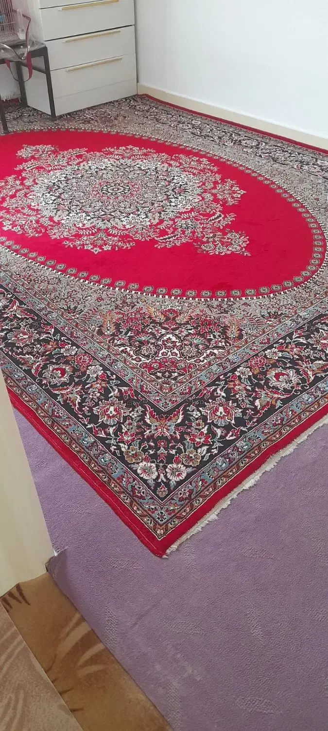 میزغذاخوری درحدوفرش ۹متری سالم وتلویزیون ۲۱اینچ|فرش|پارسآباد, |دیوار