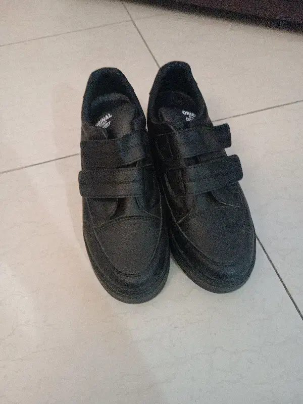 کتانی لژ دار مشکی زنانه|کیف، کفش، کمربند|تهران, تهرانسر غربی|دیوار