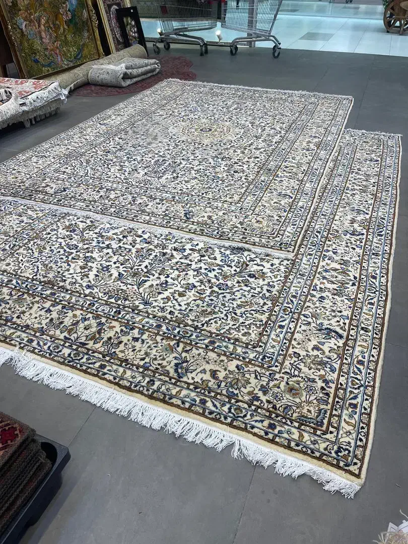 فرش دستباف (بساک)جفت۹ متری یکی خوب یکی تخ نما شده|فرش|مشکیندشت, |دیوار