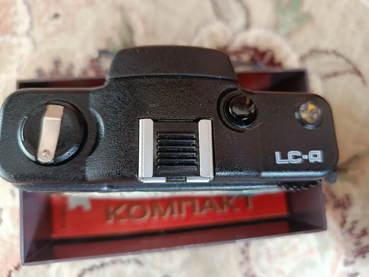 دوربین عکاسی|دوربین عکاسی و فیلمبرداری|نجفآباد, قلعه سفید|دیوار