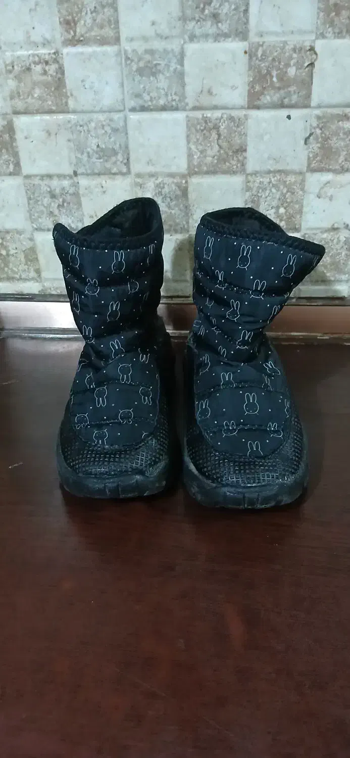 بوت اسپرت سایز ۳۲|کیف، کفش، کمربند|ساری, |دیوار