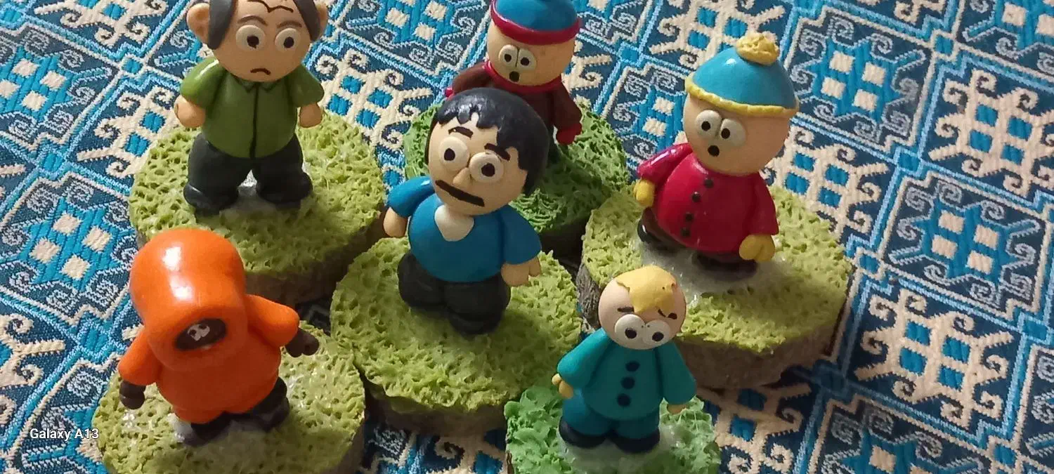 مجسمه خمیر چینی|مجسمه، تندیس، ماکت|گنبد کاووس, |دیوار