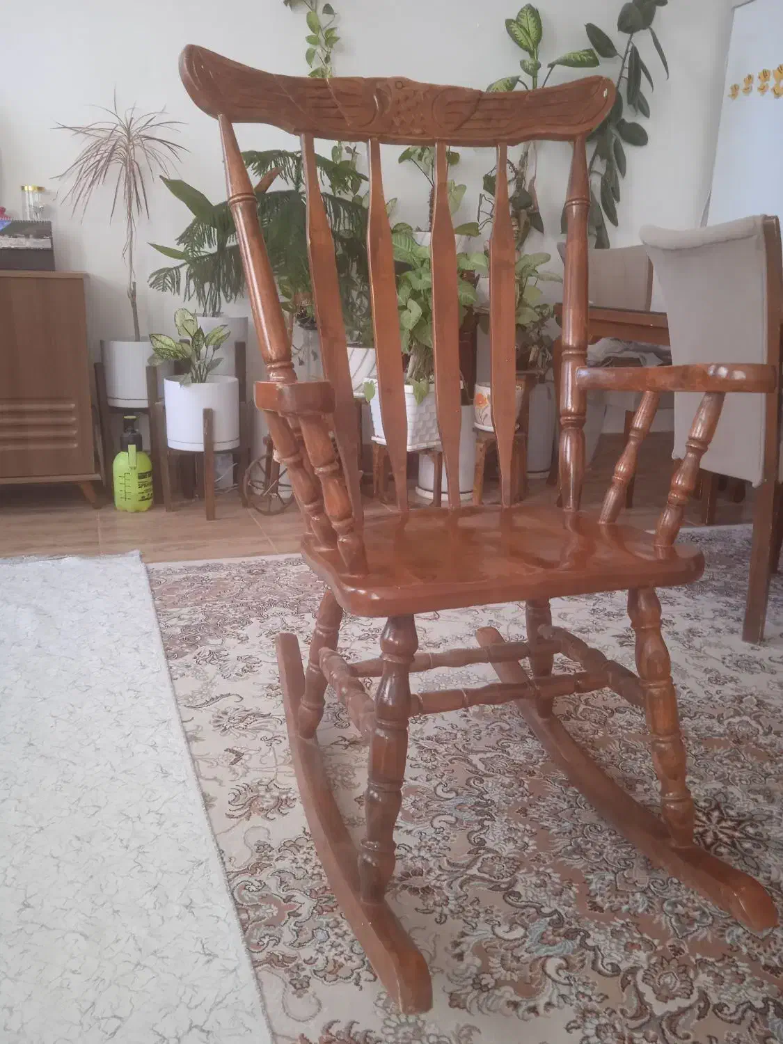 صندلی راک.|صندلی و نیمکت|اسفراین, |دیوار