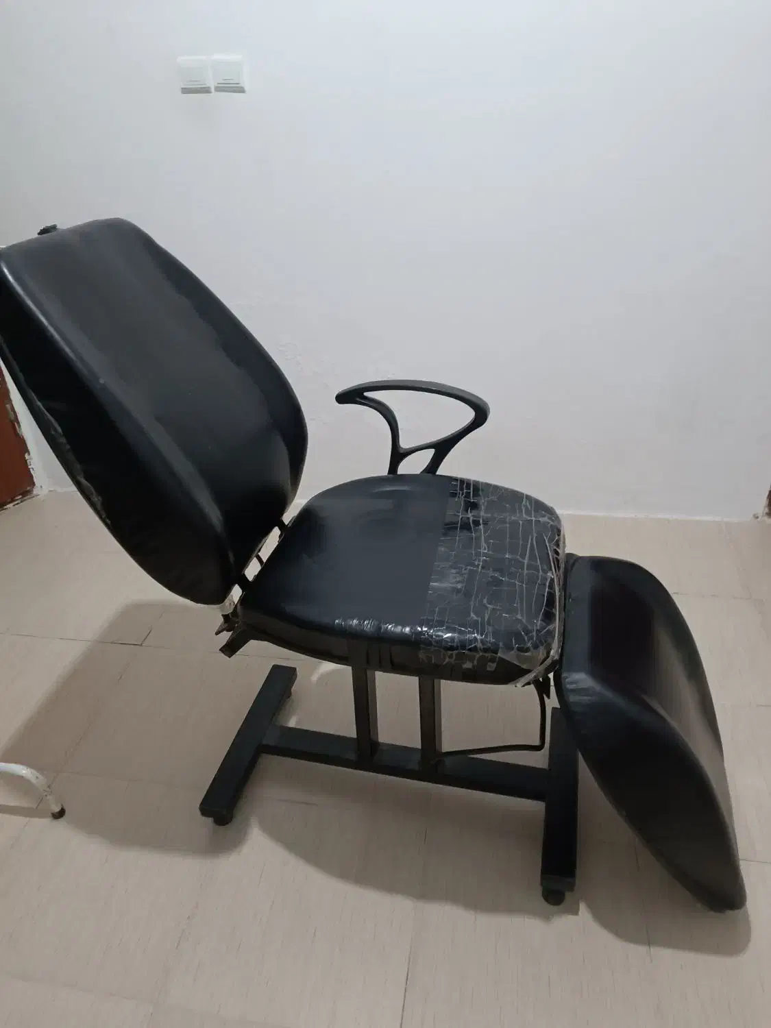 صندلی تاشو ارایشگاه|آرایشگاه و سالن‌های زیبایی|نیشابور, شهرک ولیعصر|دیوار