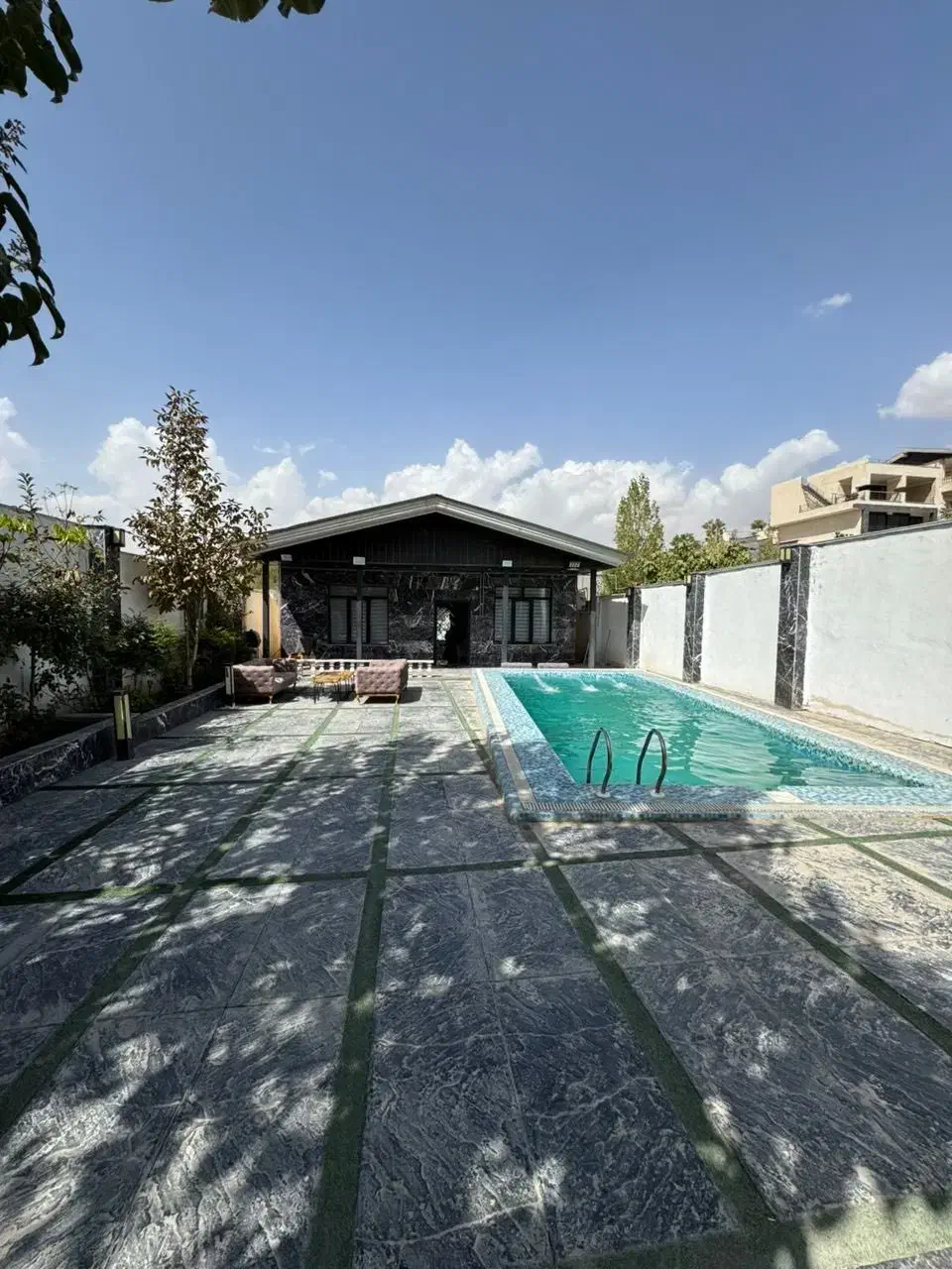 ویلا استخر دار شرق رودهن مهراباد|اجارهٔ کوتاه‌مدت ویلا و باغ|تهران, تهرانپارس جنوبی|دیوار