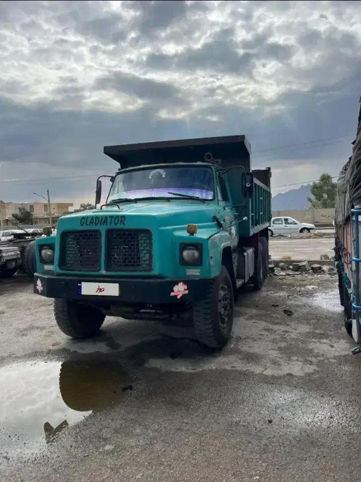 کمپرسی دهچرخ نیسان ۲۶ تن|خودرو سنگین|زاهدان, |دیوار