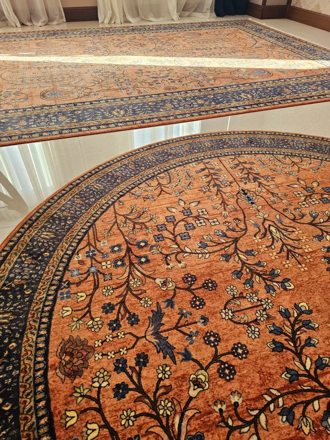 فرش گرد محتشم کاشان،بسیار تمیز و نو، قیمت منصفانه|فرش|تهران, جنت‌آباد جنوبی|دیوار