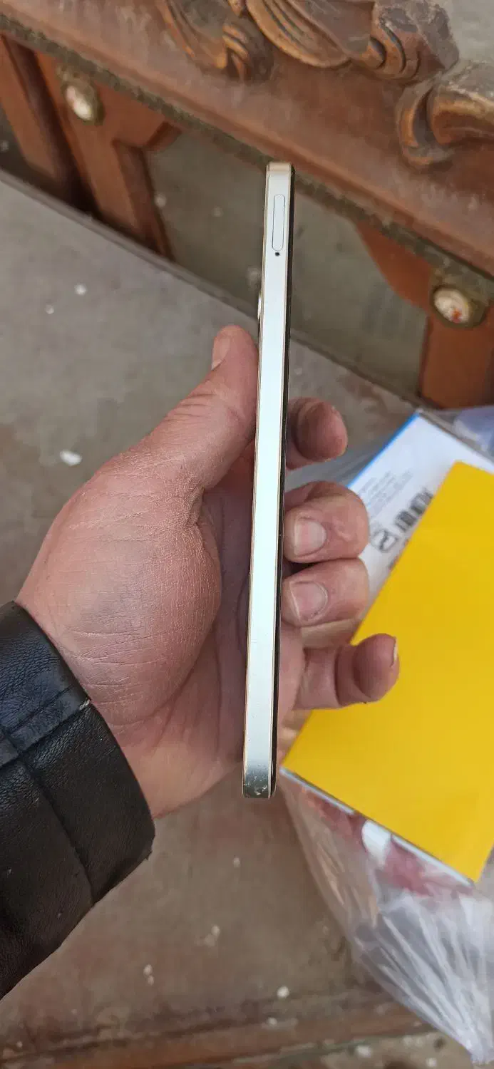 گوشی|موبایل|قرچک, قشلاق جیتو|دیوار