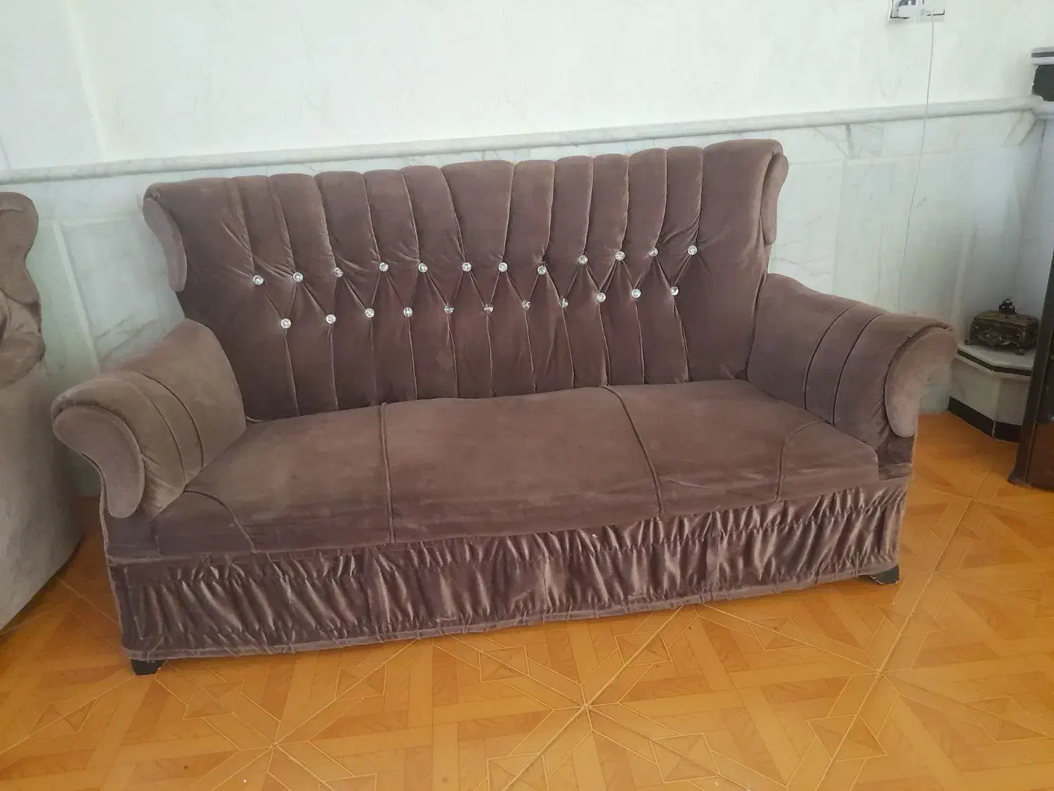 مبل|مبلمان خانگی و میز عسلی|نیشابور, گمنام غربی|دیوار