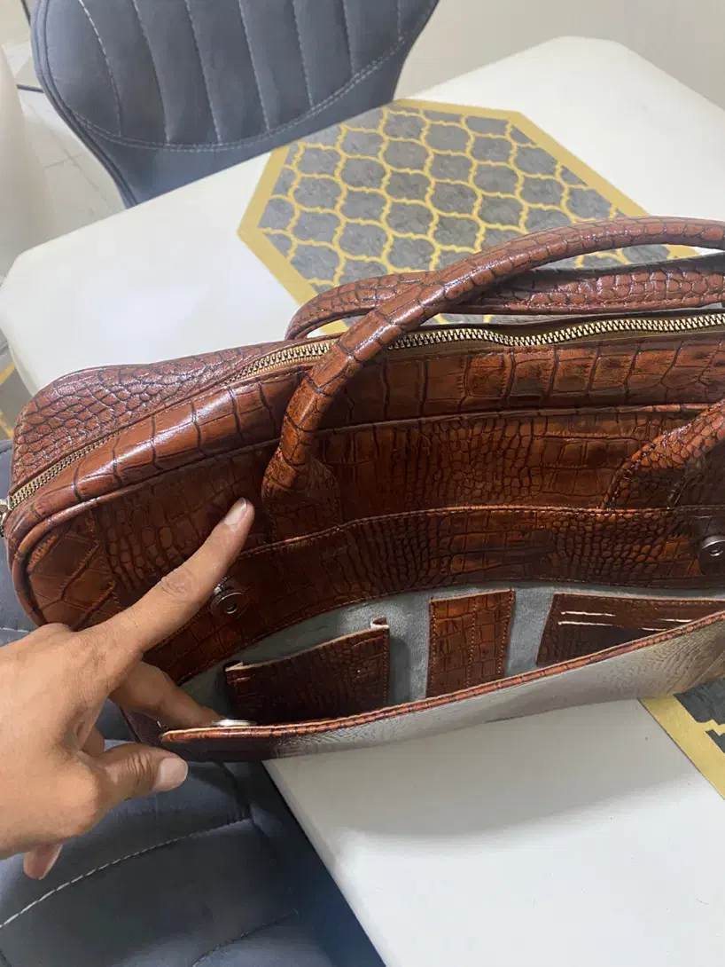 فروش فوری کیف اداری|کیف، کفش، کمربند|بندرعباس, |دیوار