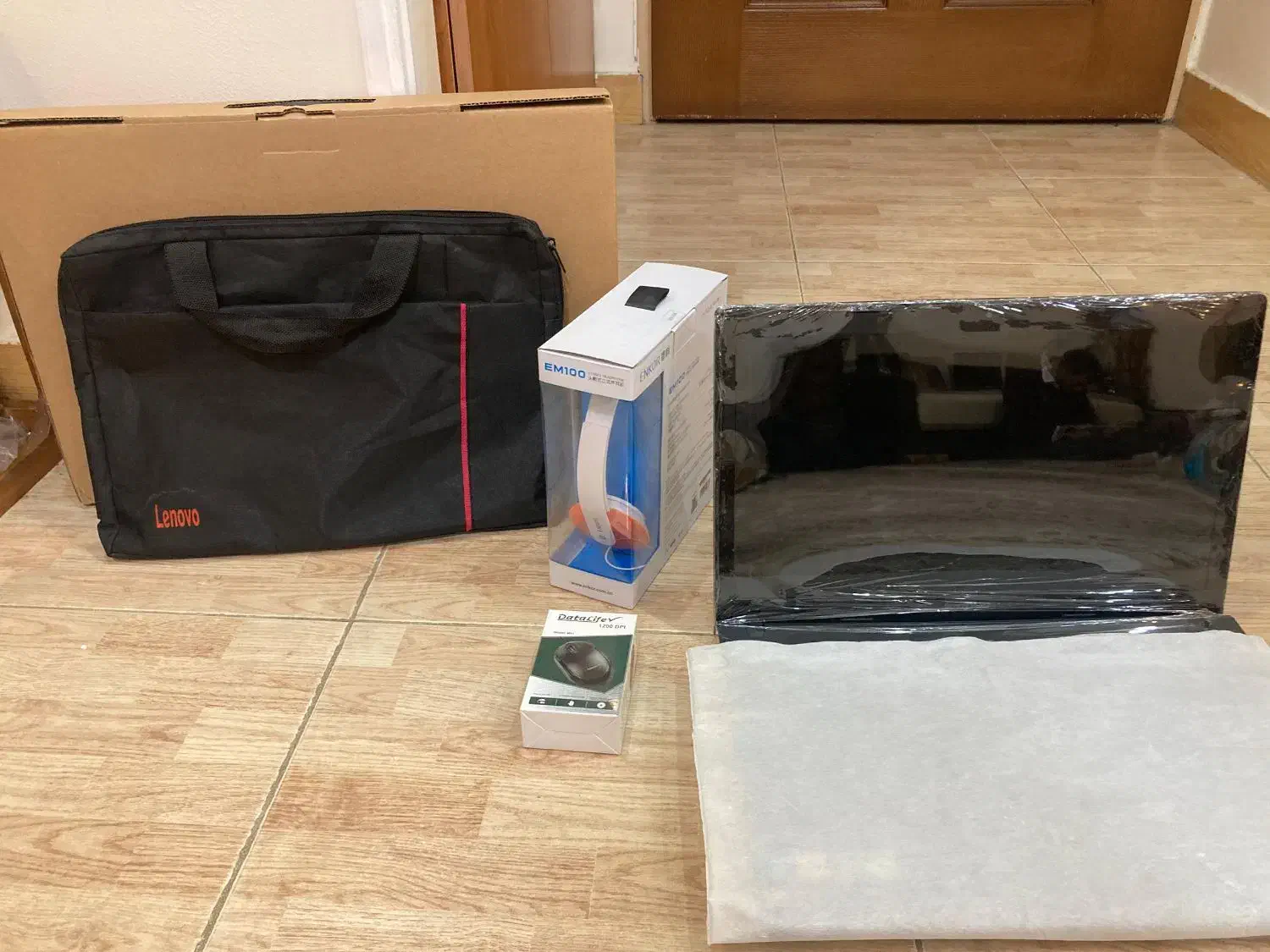 لپ تاپ lenovo  قوی تر از i5 نسل هفت گرافیکدار|رایانه همراه|رشت, چله خانه|دیوار