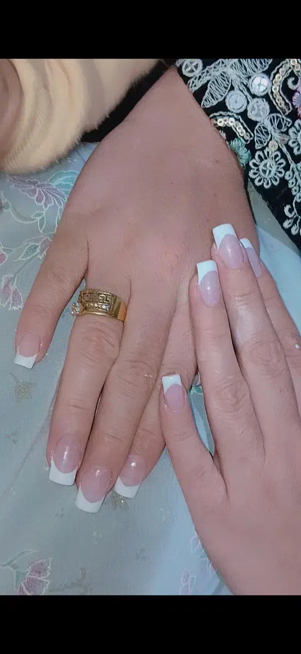 کاشت ناخن|خدمات آرایشگری و زیبایی|نورآباد, |دیوار