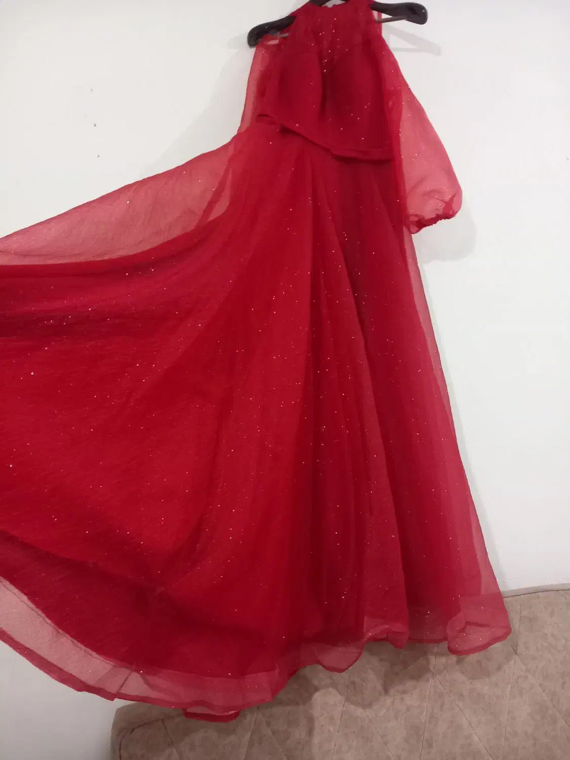 لباس مجلسی|لباس|رشت, پیرکلاچای|دیوار