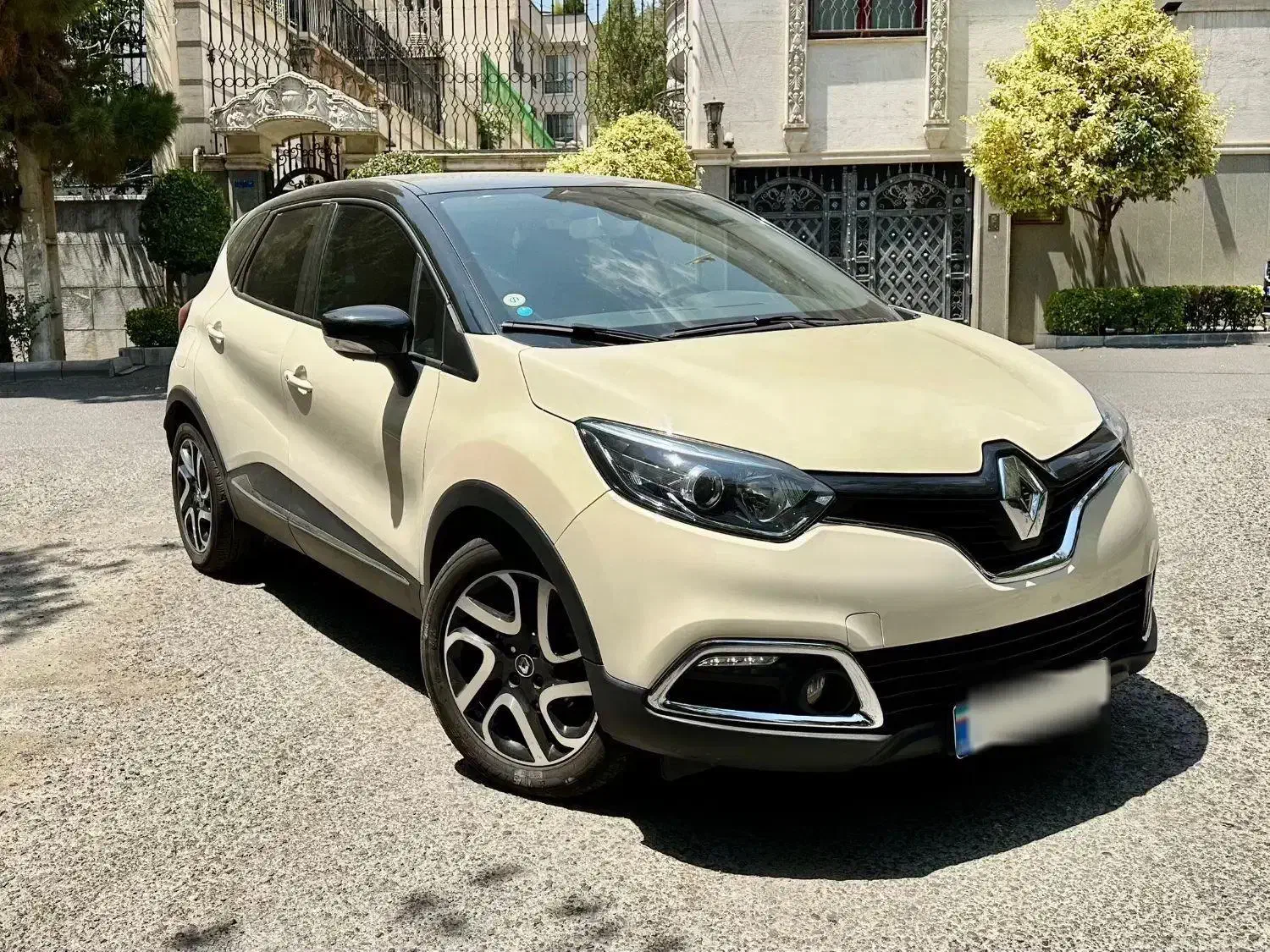 رنو کپچر ۲۰۱۷|خودرو سواری و وانت|تهران, زعفرانیه|دیوار