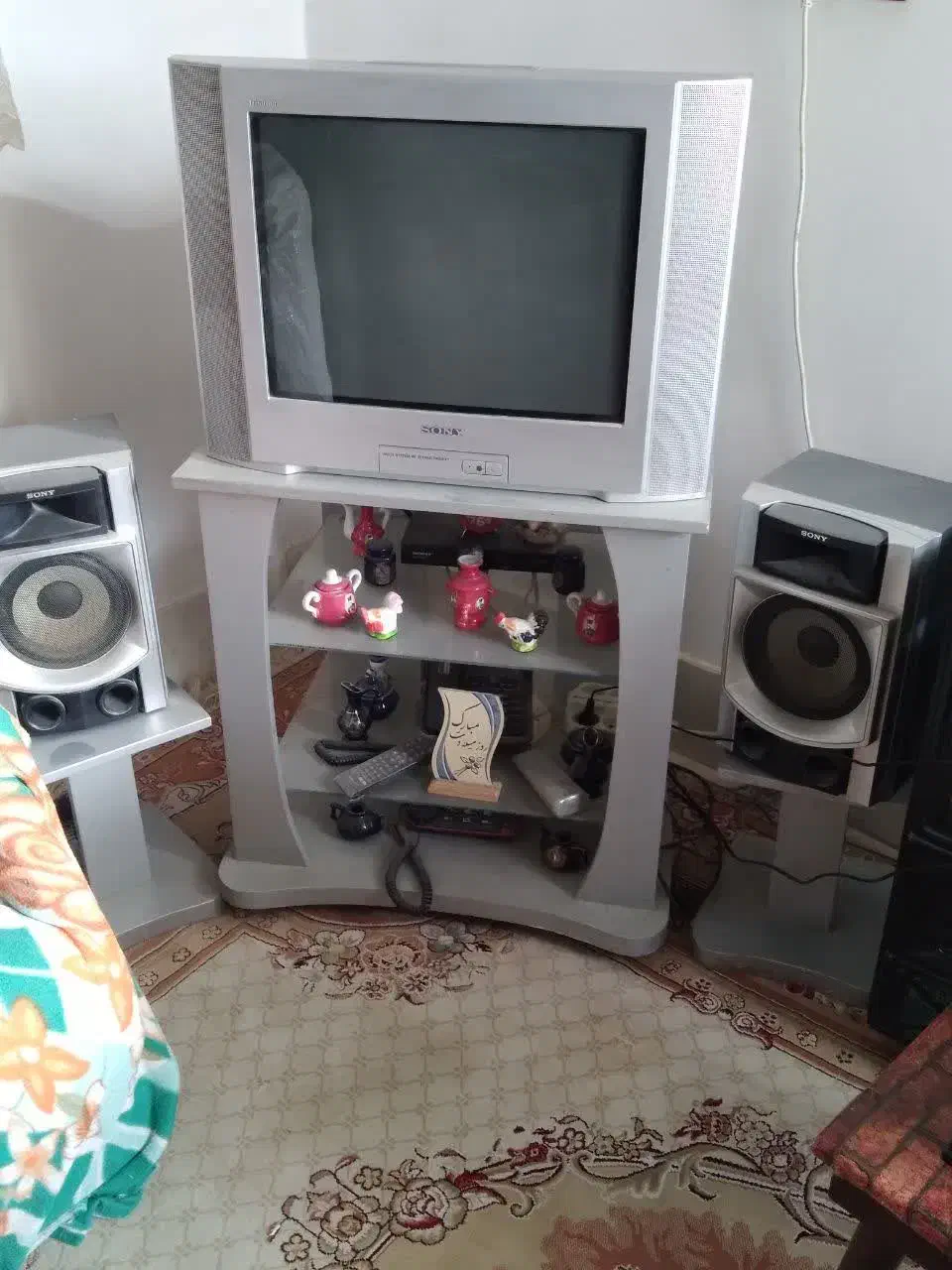 تلویزیون ۲۲ اینچ سونی|تلویزیون و پروژکتور|کاشان, فاز ۲ ناجی آباد|دیوار