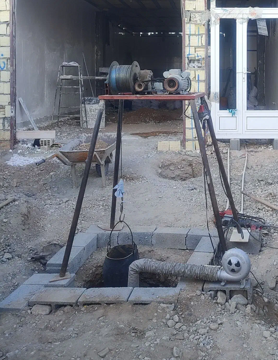 حفرچاه|خدمات پیشه و مهارت|طبس, |دیوار