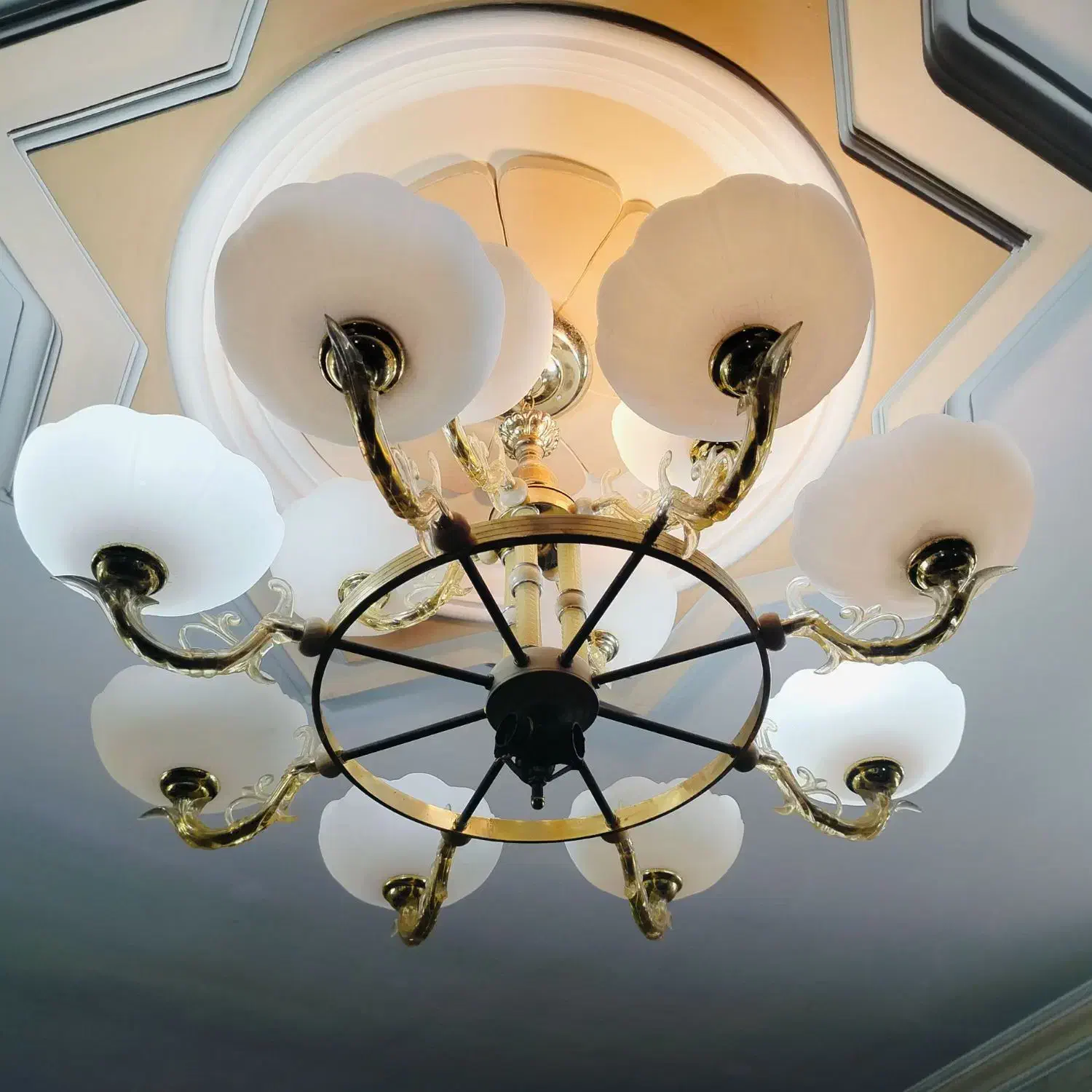 لوستر|لوستر و چراغ آویز|مشهد, شفا|دیوار