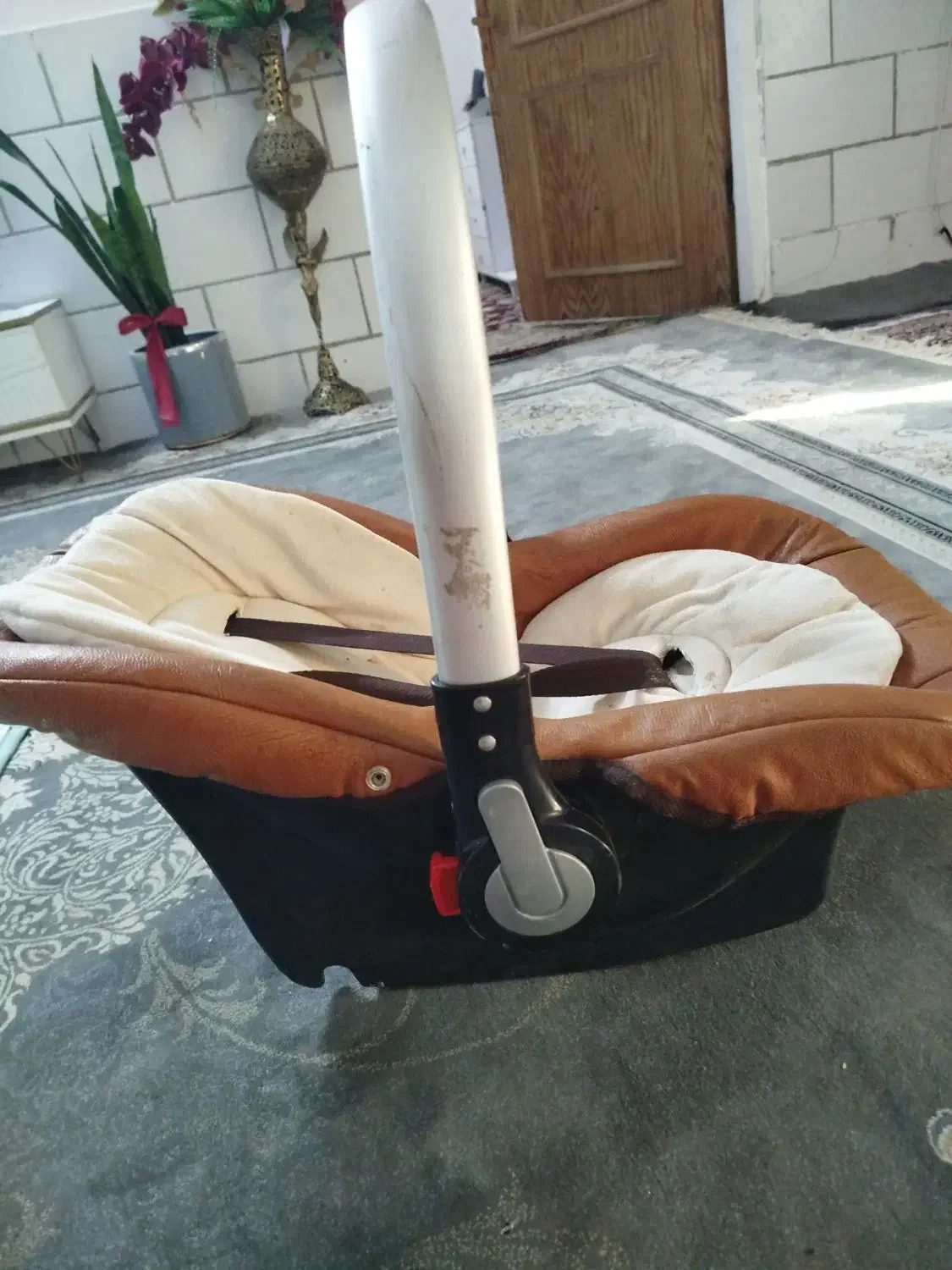 کریر|کالسکه و لوازم جانبی|کاشان, زیارتی|دیوار