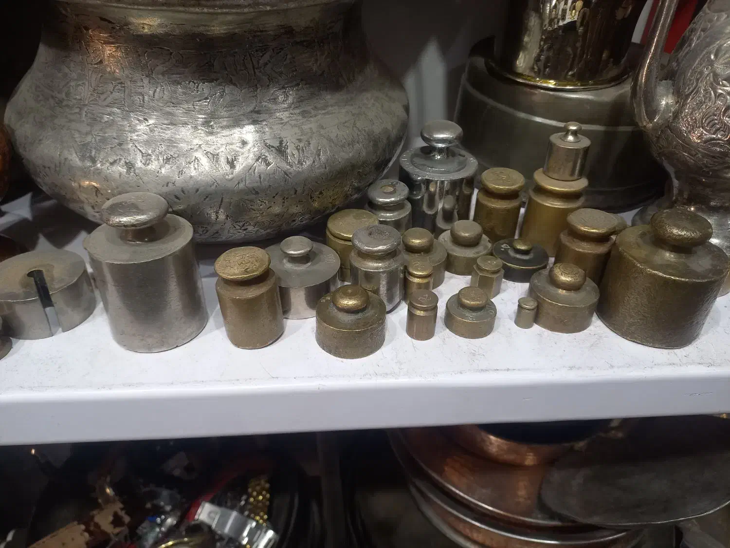 سنگ ترازو برنج قدیمی|کلکسیون اشیاء عتیقه|اراک, |دیوار