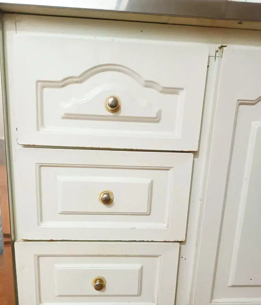 دراور|جاکفشی، کمد، دراور|بروجرد, |دیوار