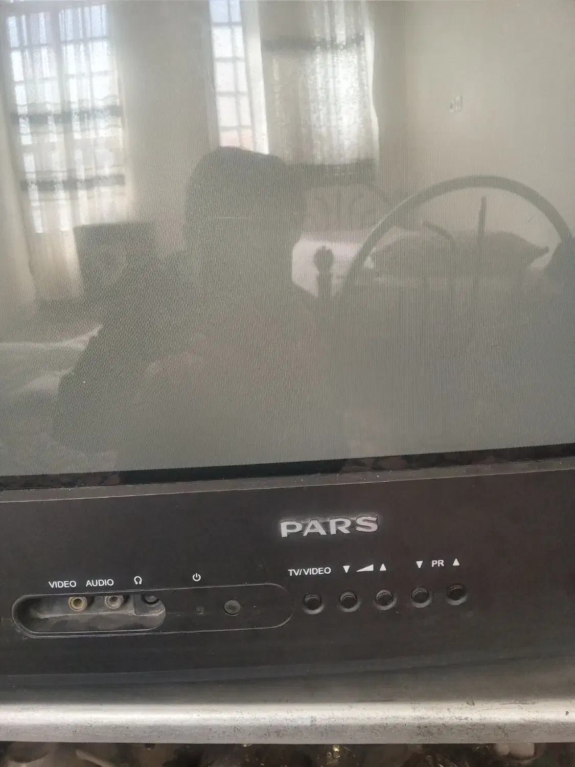 تلویزیون رنگی با دستگاه دیجیتال|تلویزیون و پروژکتور|سمنان, |دیوار