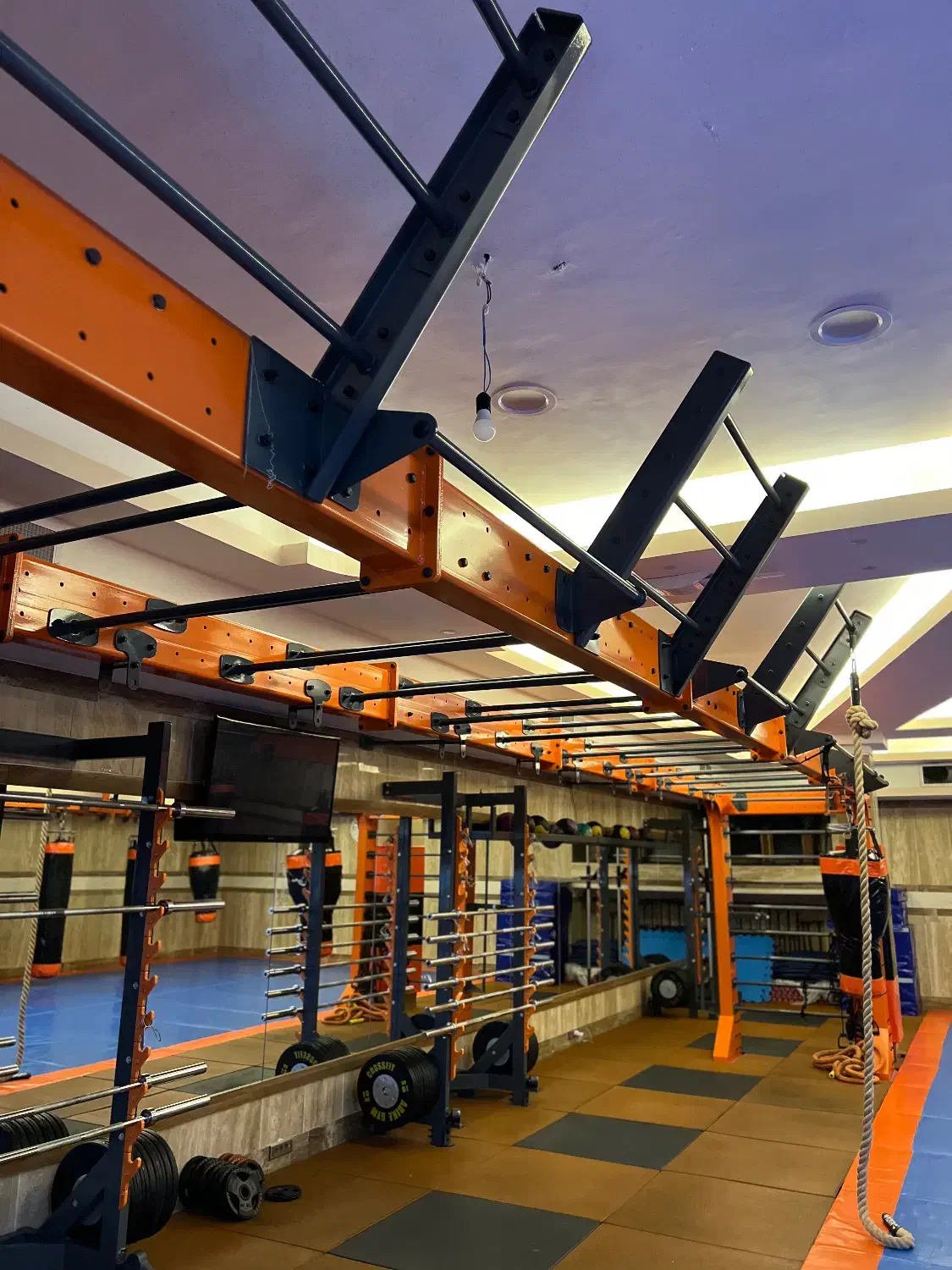 اجاره سالن رزمی|اجارهٔ کوتاه‌مدت دفتر کار و فضای آموزشی|تهران, پونک|دیوار