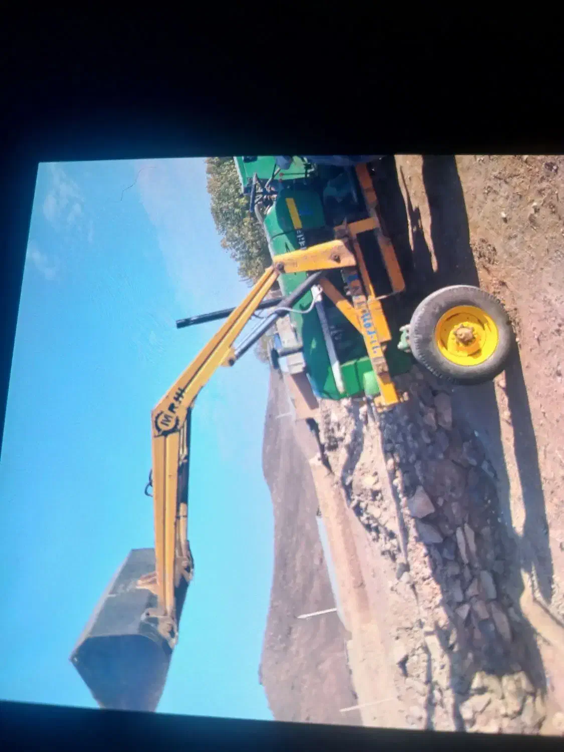 تراکتور جاندیر ۲۰۴۰|خودرو سنگین|زاویه, |دیوار