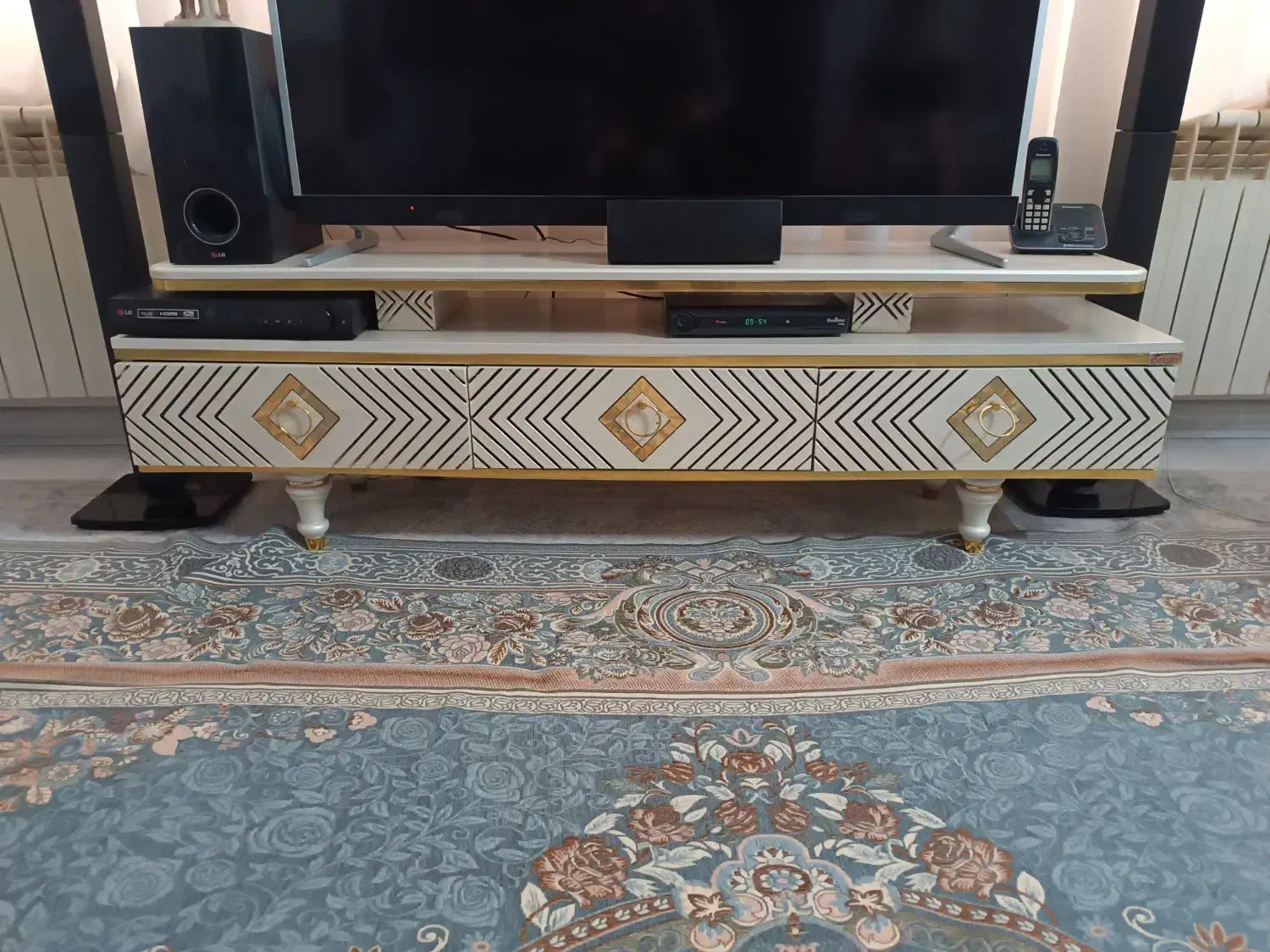 زیر تلویزیون|میز تلویزیون|محمدشهر, ولدآباد|دیوار