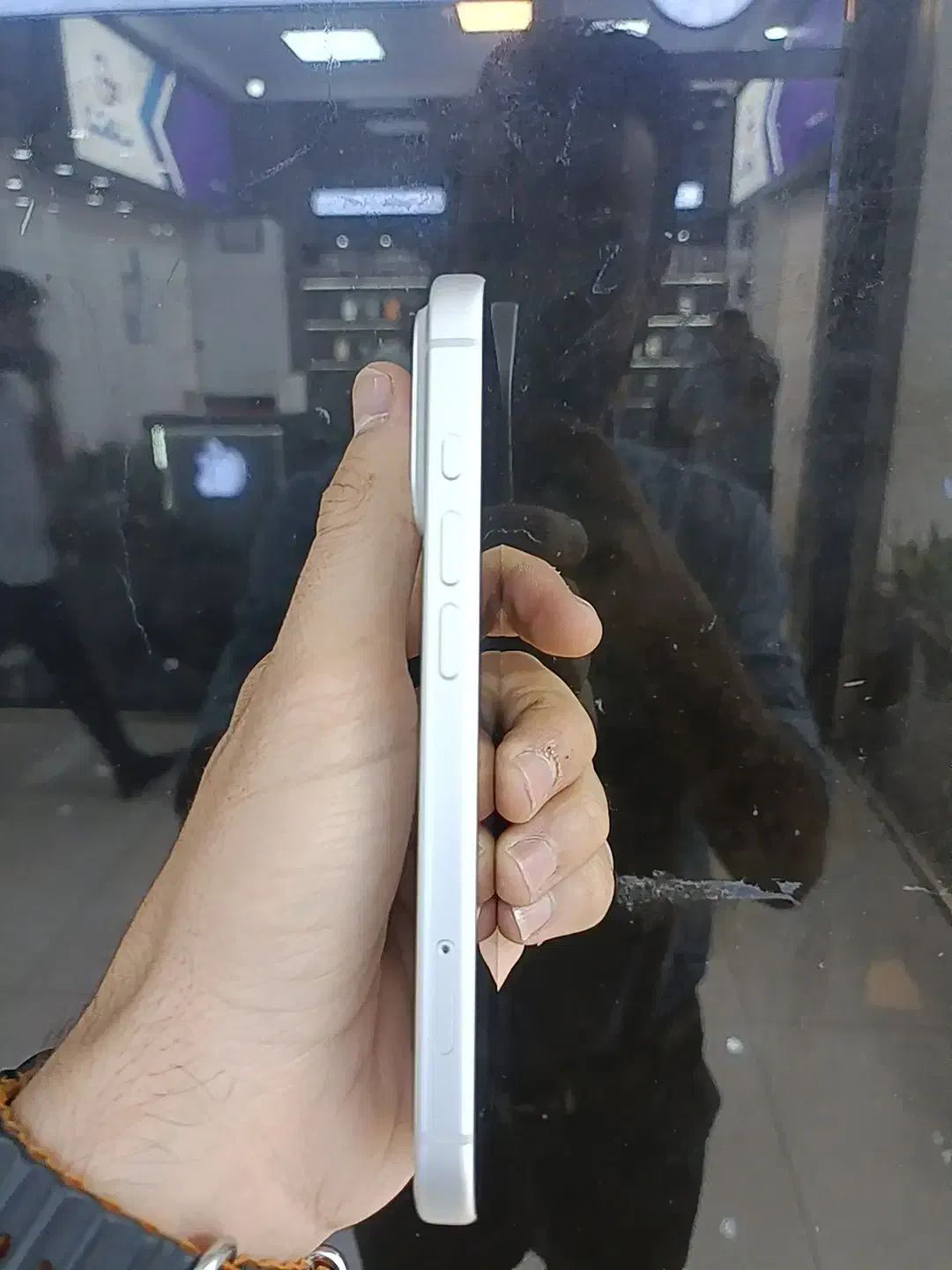 طلا بیار 17pro ببر|موبایل|اصفهان, گلزار|دیوار