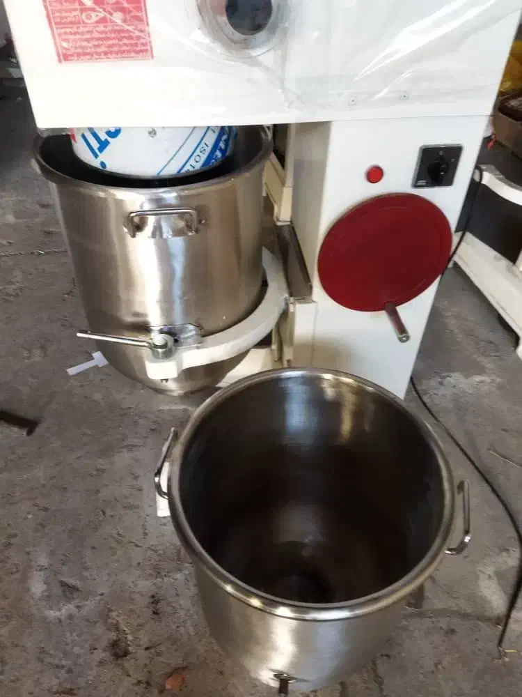 میکسر قنادی 50لیتر|فروشگاه و مغازه|اصفهان, رهنان|دیوار