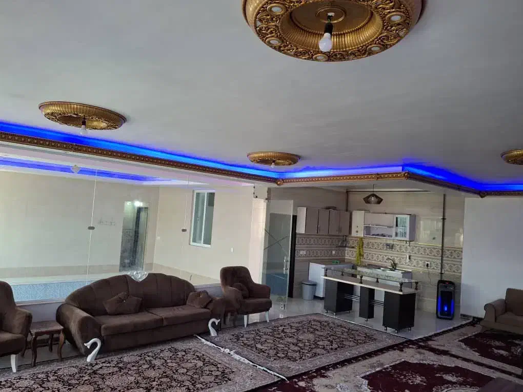 ویلا استخر دار داخل سر پوشید روزانه باغ ماهدشت کرج|اجارهٔ کوتاه‌مدت ویلا و باغ|ماهدشت, |دیوار